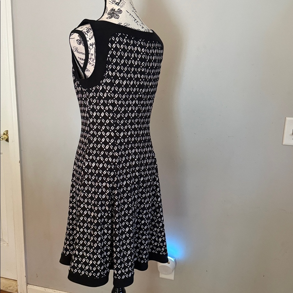 Chaps Black and White Geometric Midi Dress - Picture 2 of 4
